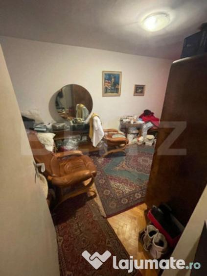 Apartament cu 3 camere decomandat în Libertății