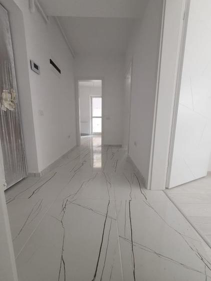 Apartament cu 2 camere decomandat în Apărătorii Patriei