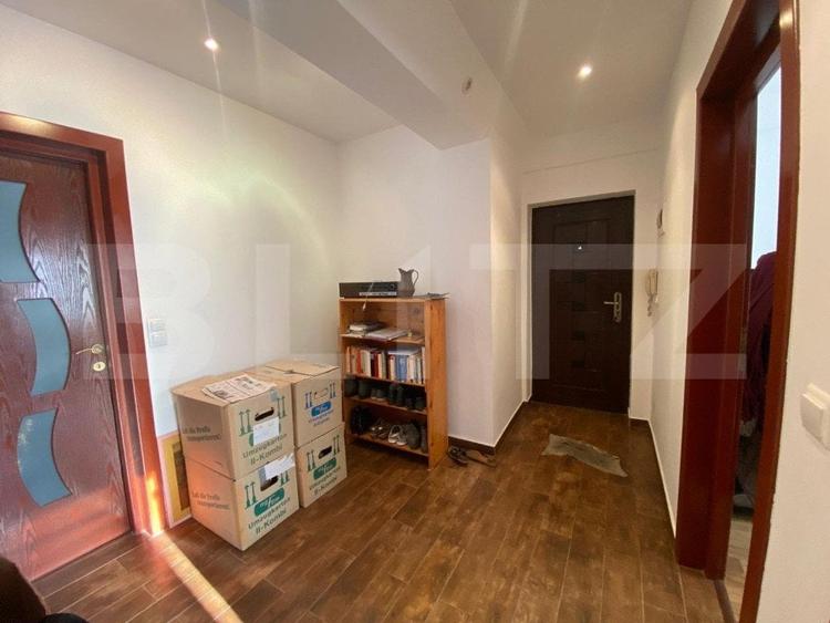 Apartament cu 3 camere decomandat, mobilat în Cetății