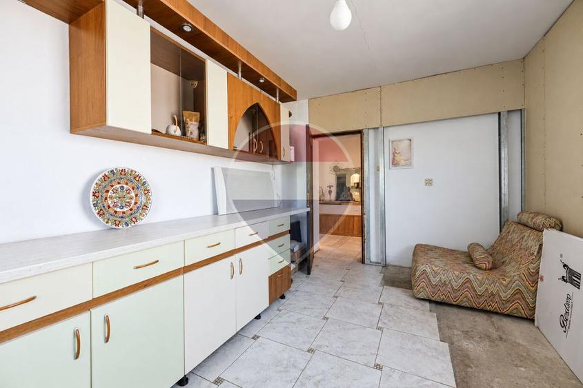 Casă individuală cu 6 camere cu Teren 3115 Mp în Sânpetru