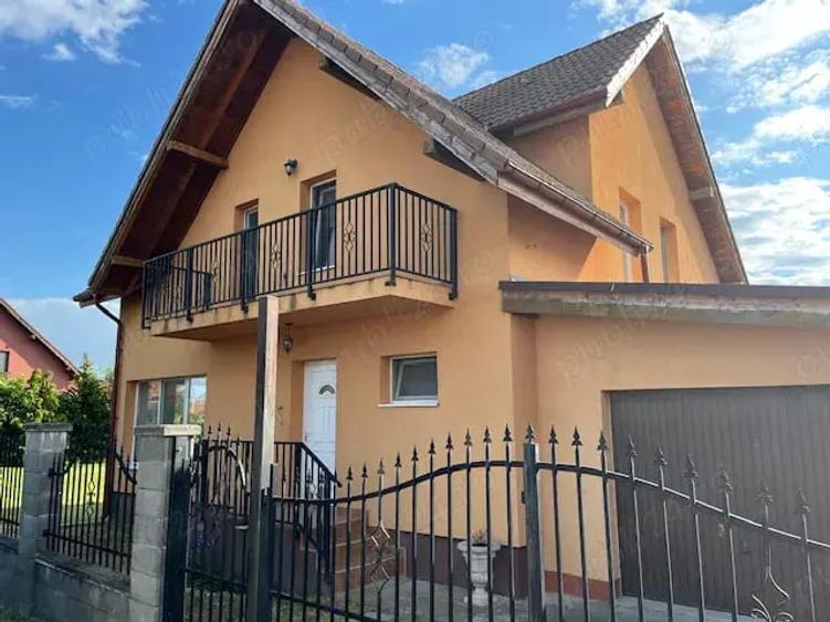 Casă cu 4 camere cu Teren 650 Mp în Sânmihaiu Român