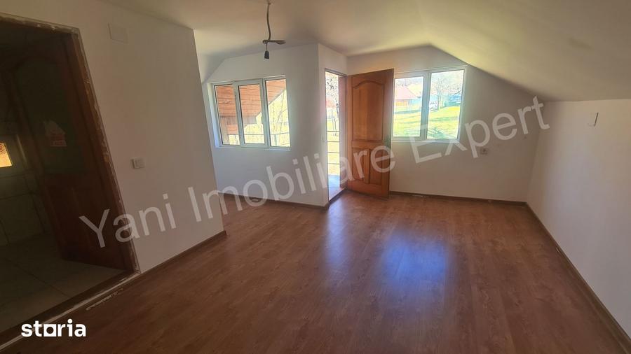 Casă cu 3 camere cu Teren 9815 Mp în Valea Iașului