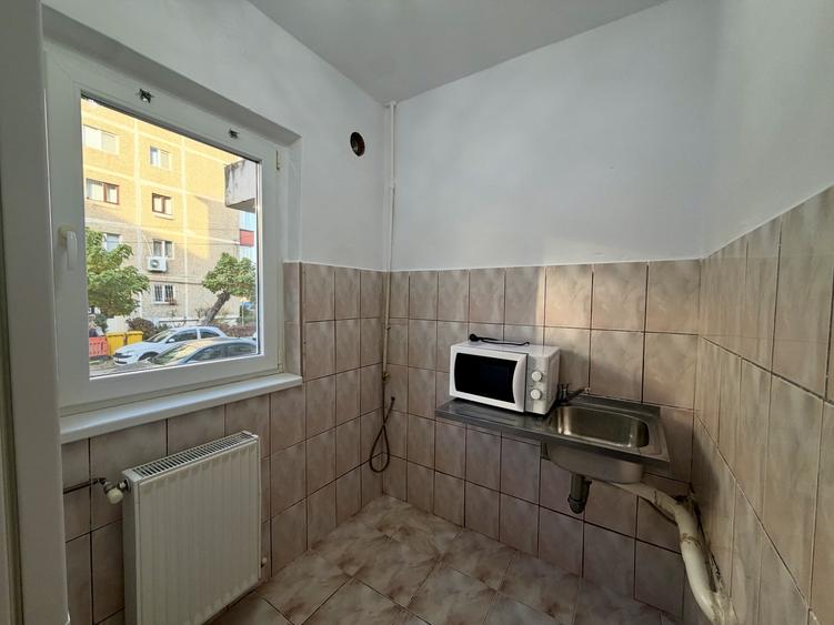 Garsonieră semidecomandată în Lipovei