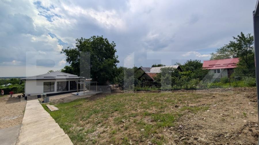 Casă individuală cu 3 camere cu Teren 900 Mp în Răzvad