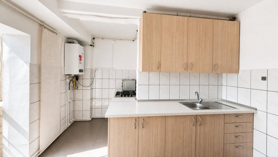 Inchiriere 3 Camere Decebal - Alba Iulia, centrala, parcare - 5