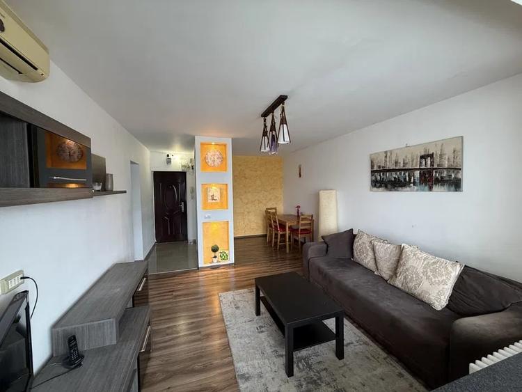 Apartament cu 2 camere decomandat, mobilat în Sala Palatului