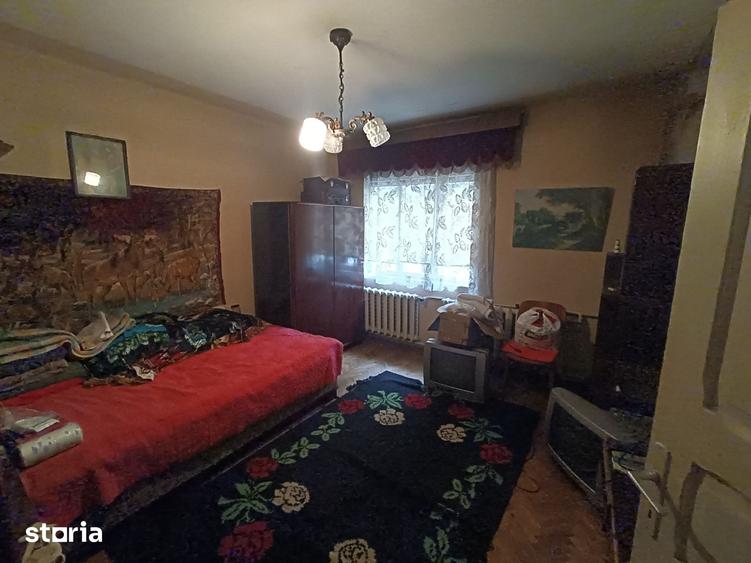 Casă cu 3 camere cu Teren 532 Mp în Central
