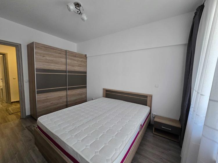 Apartament cu 2 camere semidecomandat în Berceni