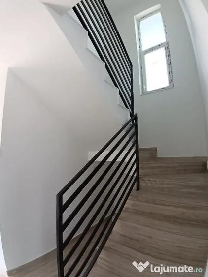 Casă cu 4 camere cu Teren 350 Mp în Șcheia