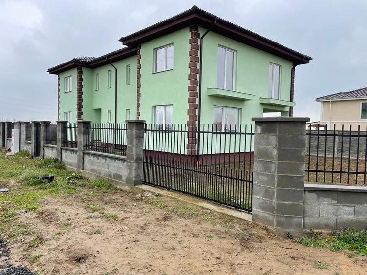 Casă cu 4 camere în Giroc
