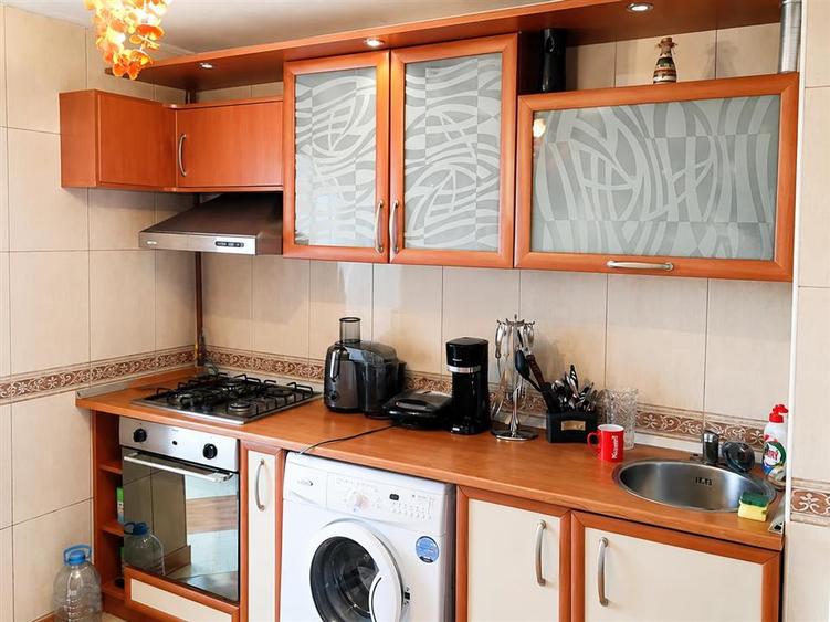 Apartament cu 2 camere decomandat, mobilat în Fizicienilor
