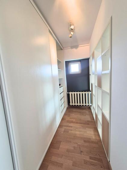 Apartament cu 3 camere decomandat în Metalurgie