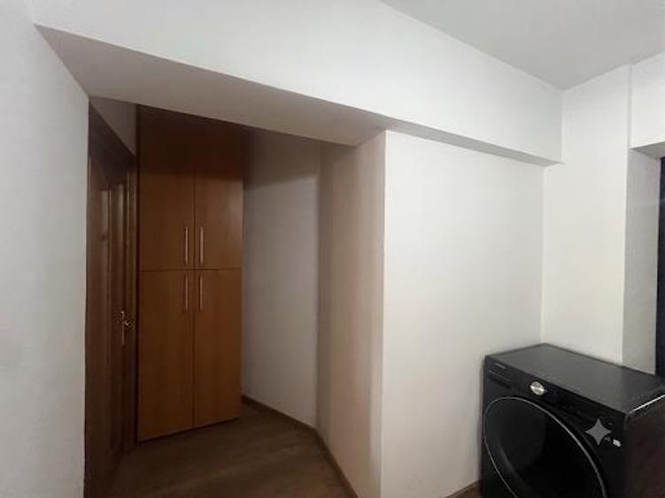 Apartament cu 2 camere nedecomandat, mobilat în Bucium