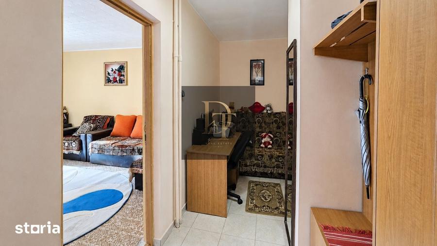 Apartament cu 2 camere decomandat în Tractorul