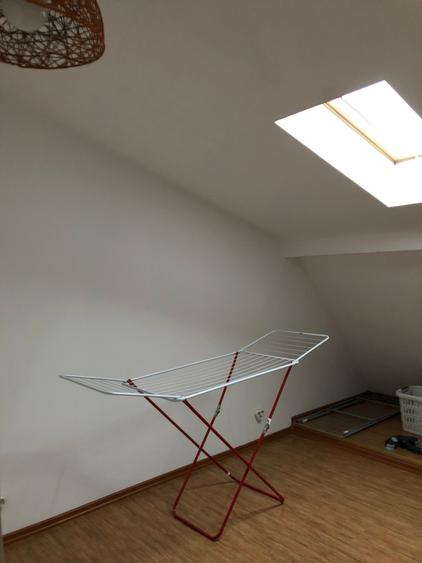 Apartament cu 3 camere semidecomandat, mobilat în Dristor