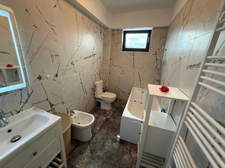Apartament cu 2 camere decomandat în Central