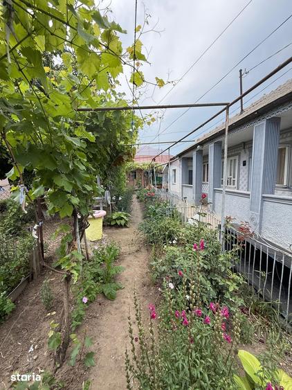 Casă cu 6 camere cu Teren 1340 Mp în Zorleni