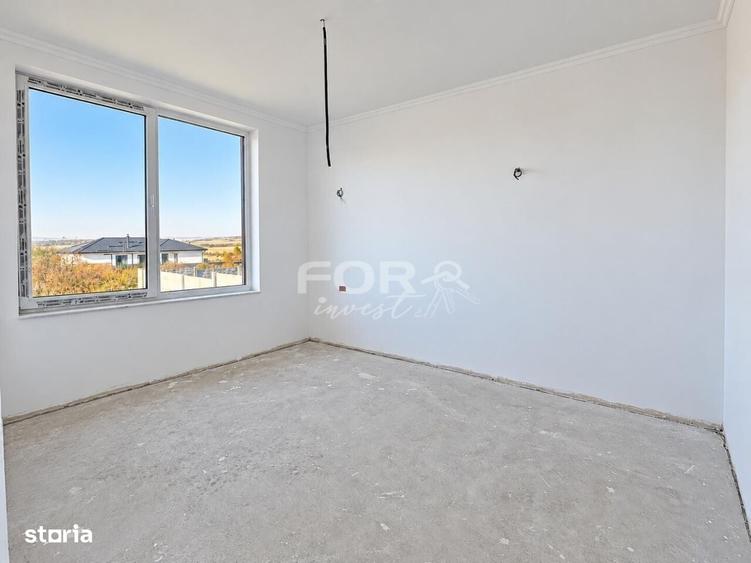 Casă cu 4 camere cu Teren 500 Mp în Central