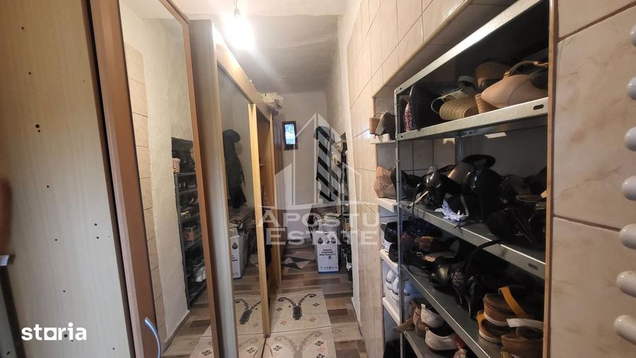 Casa individuala cu 6 camere,2 bai,teren de 1017 mp Pischia Central - 13