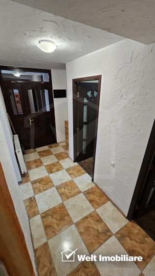 Apartament cu 3 camere semidecomandat, mobilat în Iris