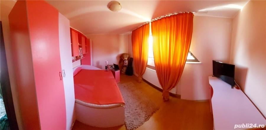 Casă cu 5 camere cu Teren 205 Mp în Central