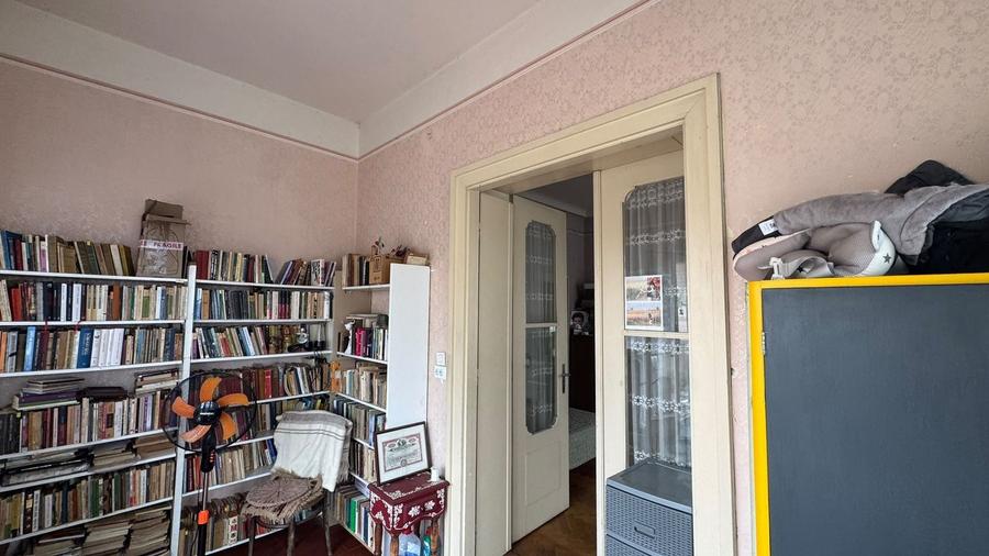 Apartament cu 5 camere decomandat în Central