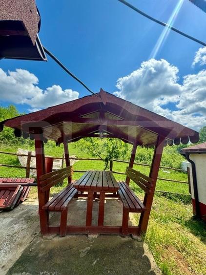 Casă individuală cu 3 camere cu Teren 307 Mp în Brad