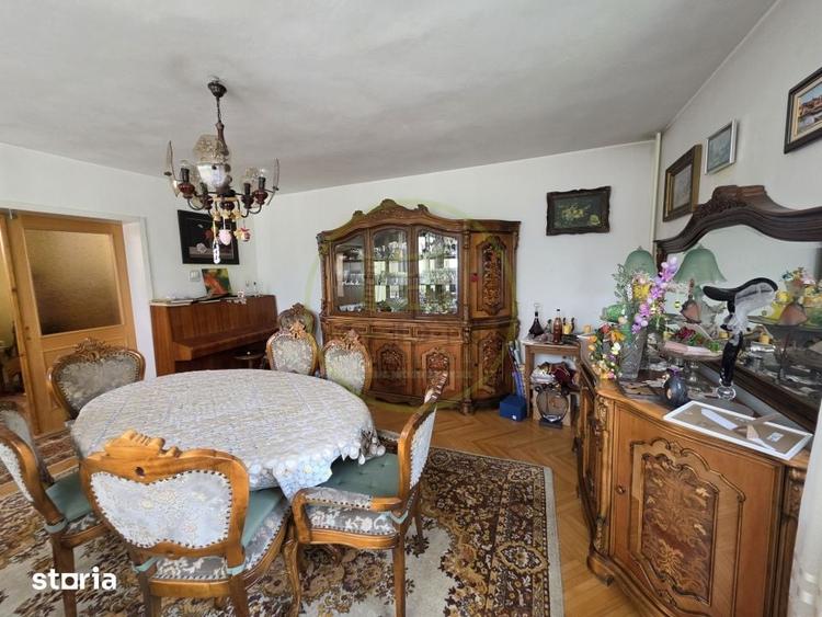 Casă cu 5 camere decomandat cu Teren 770 Mp în Trei Stejari