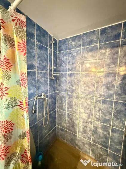Casă cu 3 camere cu Teren 710 Mp în Central