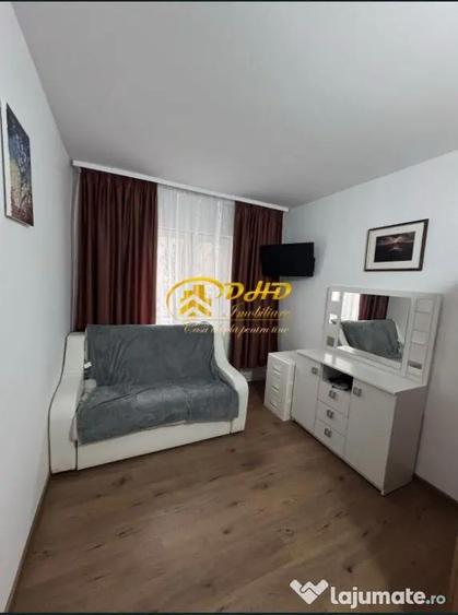 Apartament cu 3 camere decomandat, mobilat în Baza 3