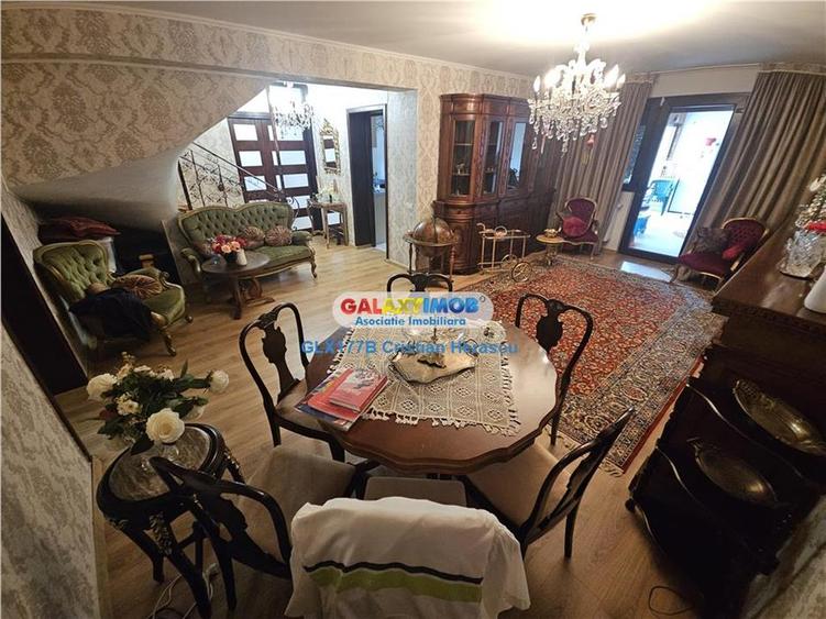 Casă cu 5 camere cu Teren 356 Mp în Sud-Vest