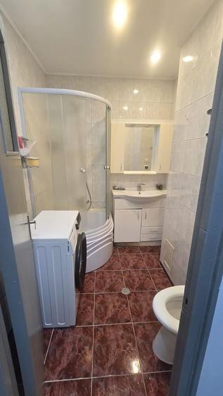 Apartament cu 3 camere decomandat, mobilat în Dristor