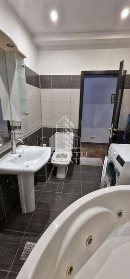 Apartament cu 2 camere semidecomandat, mobilat în Lipovei