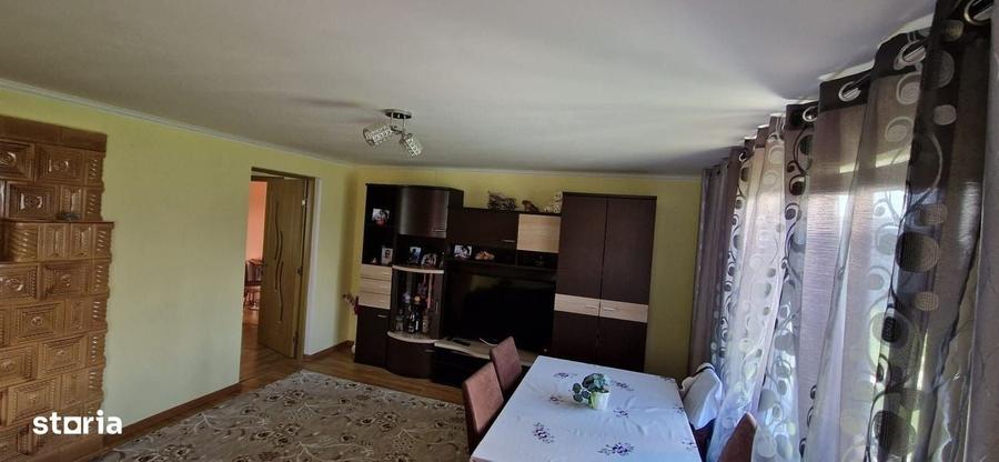 Casă cu 3 camere în Bogdănești