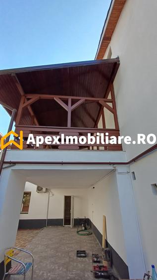Casă individuală cu 4 camere cu Canalizare în Domenii
