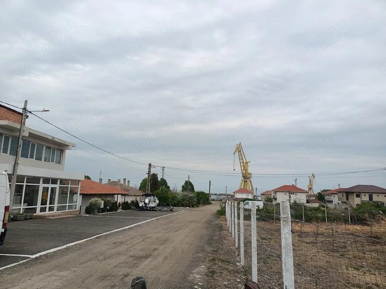 Spațiu comercial, de 300 mp, în Central