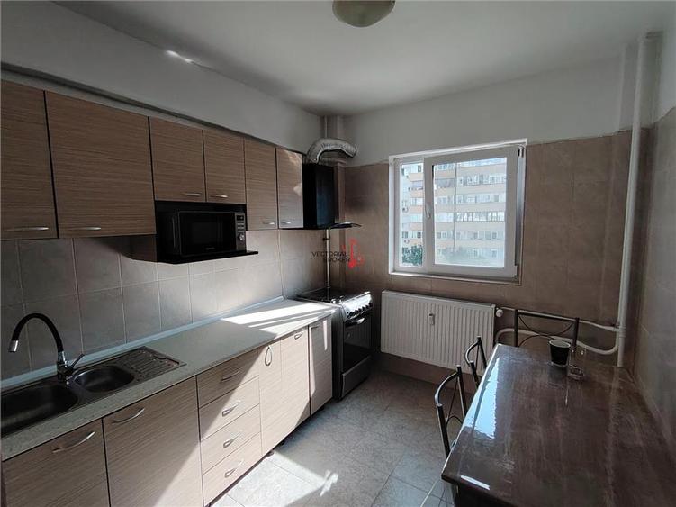 Apartament cu 2 camere decomandat, mobilat în Basarabia