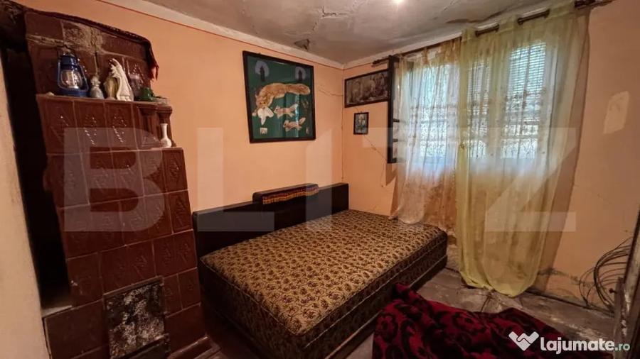 Casă cu 3 camere cu Teren 1427 Mp în Central