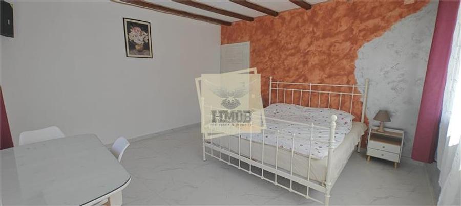 Casă individuală cu 7 camere cu Teren 558 Mp în Rășinari