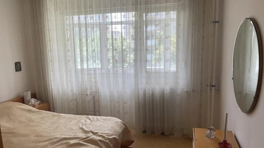 Apartament cu 3 camere decomandat în Doamna Ghica