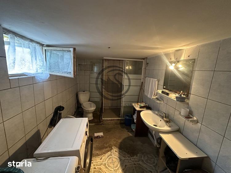 Casă cu 5 camere cu Teren 984 Mp în Blejoi