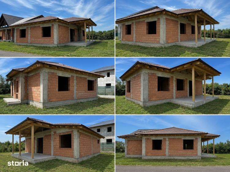 Casă cu 4 camere în Stupini