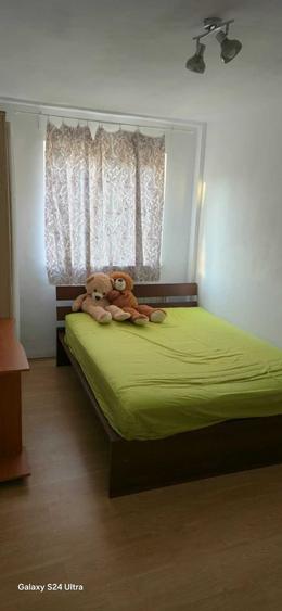 Apartament cu 3 camere decomandat în Drumul Taberei