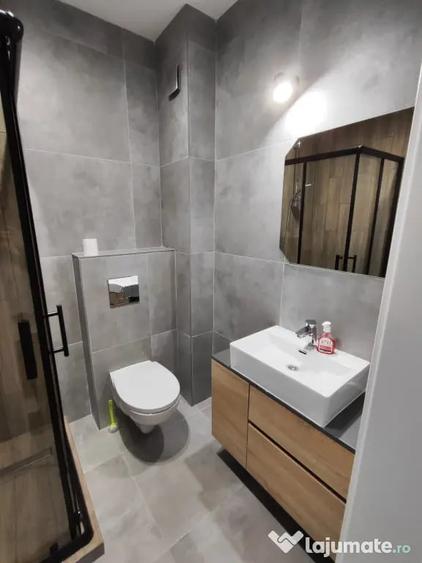 Apartament cu 2 camere semidecomandat în Florești