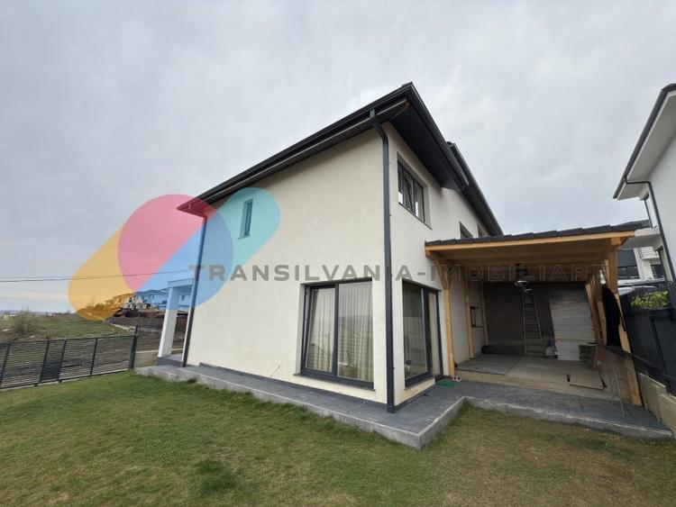 Duplex cu 4 camere cu Canalizare în Dezmir
