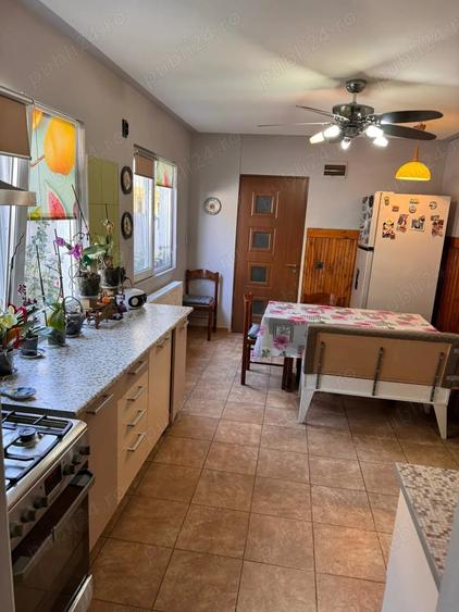 Casă cu 5 camere cu Teren 391 Mp în Central