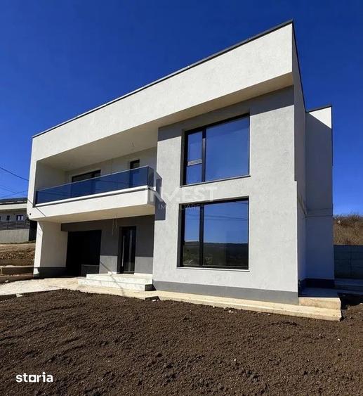 Casă cu 5 camere cu Teren 700 Mp în Bucium