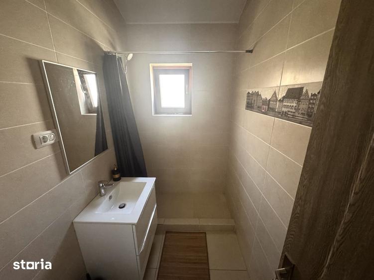Casă cu 5 camere cu Teren 560 Mp în Valea Lupului