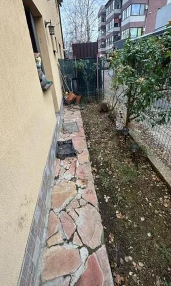 Vila P+1+M, Amurgului ,metrou Dimitrie Leonida - 2