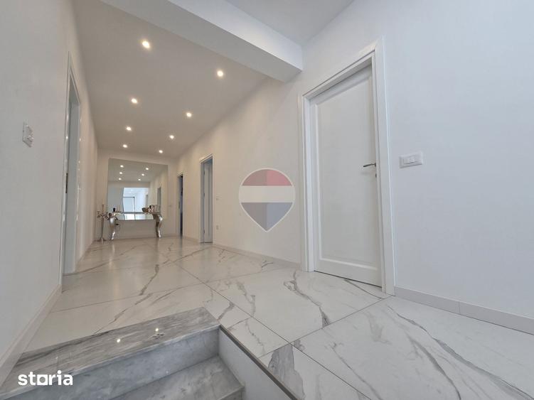Casă cu 7 camere cu Teren 1000 Mp în Câmpineanca